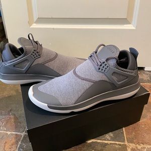 Jordan fly ‘89 “cool grey”